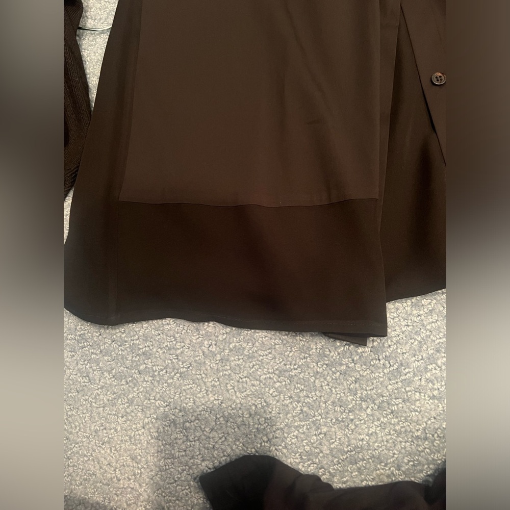 Theory Tank  button down M NWOT Black opens with button host pick - Picture 11 of 15